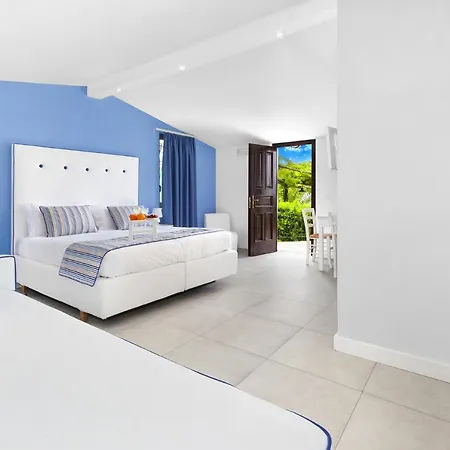Sleeps 9 Pool Air Con Wifi