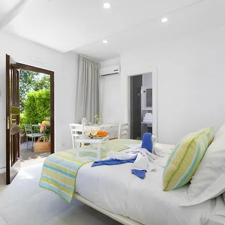 וילה Sleeps 9 Pool Air Con Wifi *